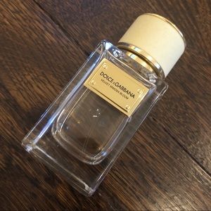 Dolce & gabbana velvet mimosa bloom fragrance